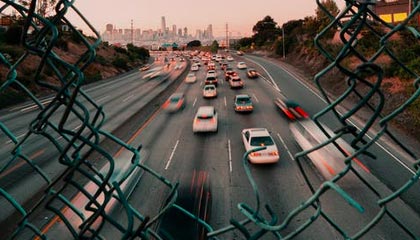 开云体育在线赛事直播-“天空之城：高空赛段的速度激情”，天空之城838米